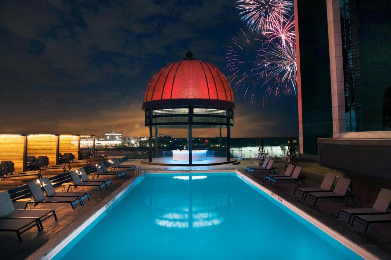 Sheraton Fallsview Hotel 4*