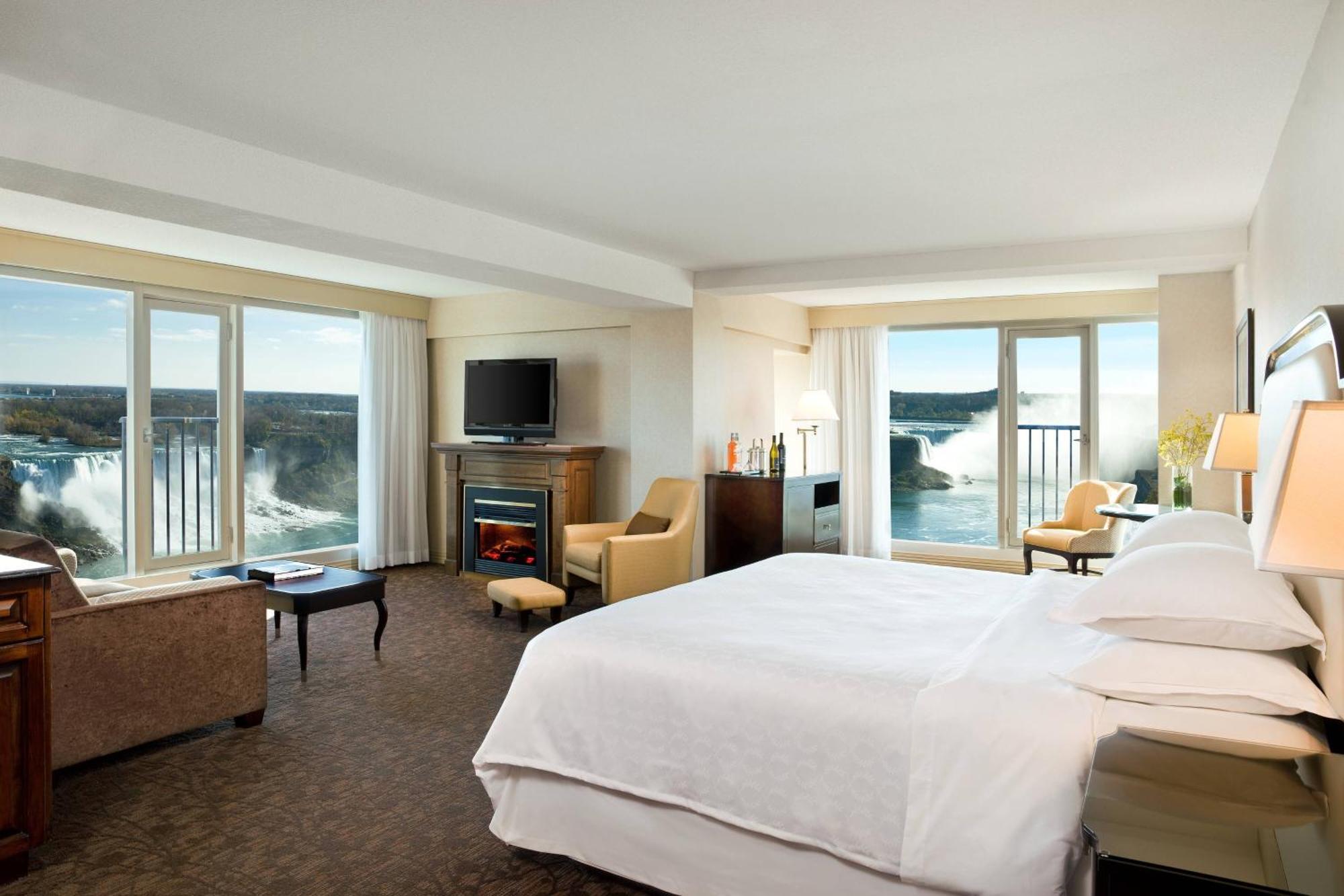 Sheraton Fallsview 4*